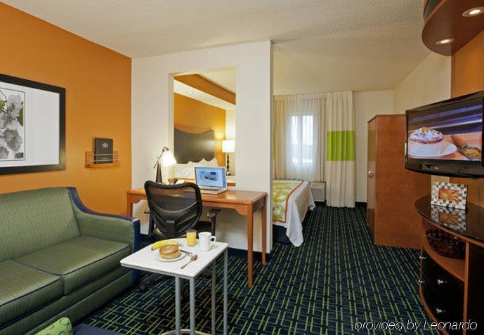 Fairfield Inn & Suites Lansing West Delta Center Township Quarto foto